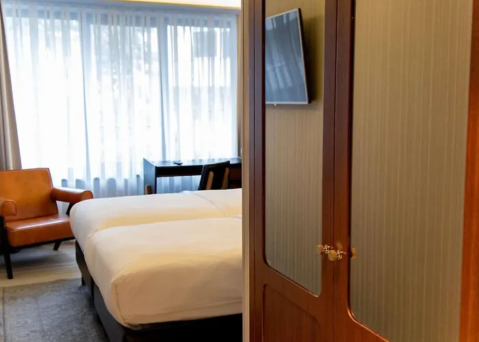 MUZE Hotel Dusseldorf - Handwritten Collection